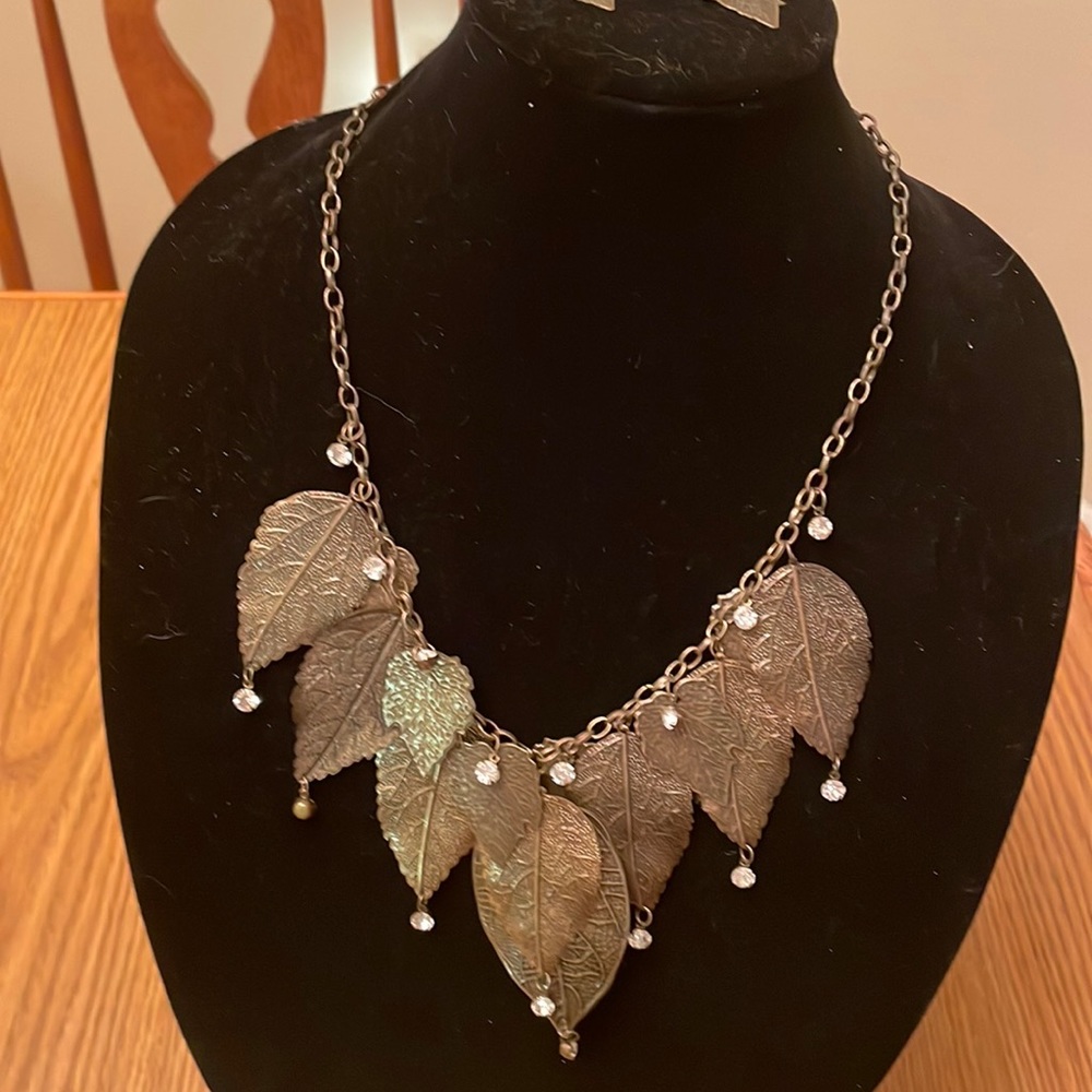Antique gold leaf necklace/earrings with rhinestones. 10-13” adjustable length.